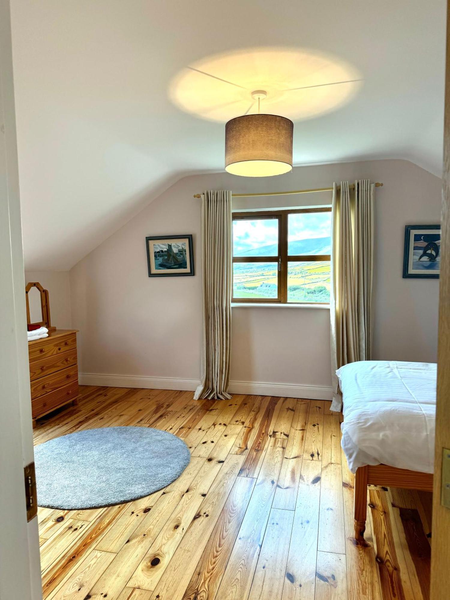 No's 6, 8 & 9 Dingle Homes Lispole